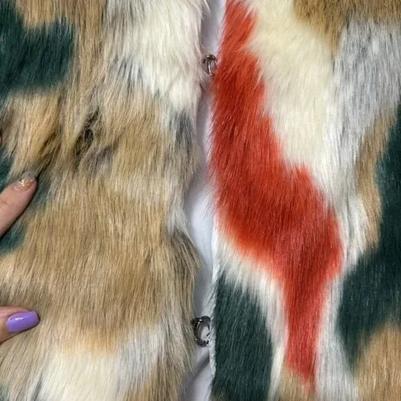 Colorblock Faux Fur Jacket – Small - NWT - Picture 6 of 7